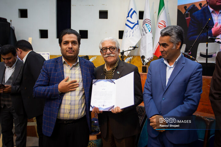 افتخارآفرینی روابط‌عمومی سازمان ساماندهی مشاغل شهری شهرداری اصفهان درجشنواره ایده‌های خلاق